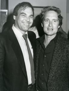 Oliver Stone, Michael Douglas, 1987, NY.jpg